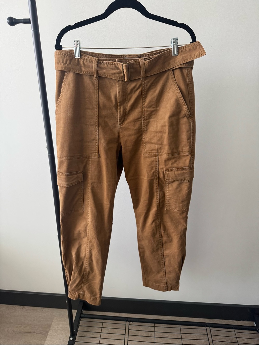 Women’s Casual Cargo Pants in Brown